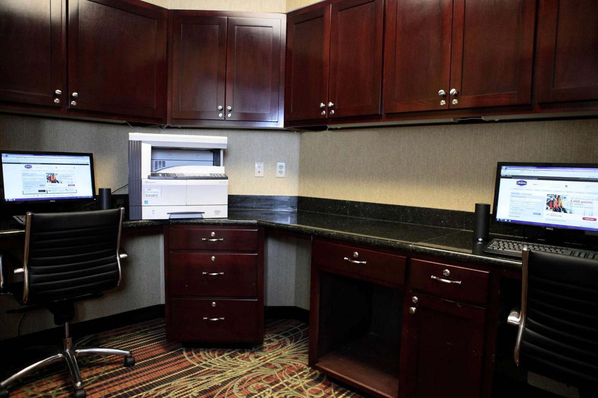Hampton Inn Milan Extérieur photo